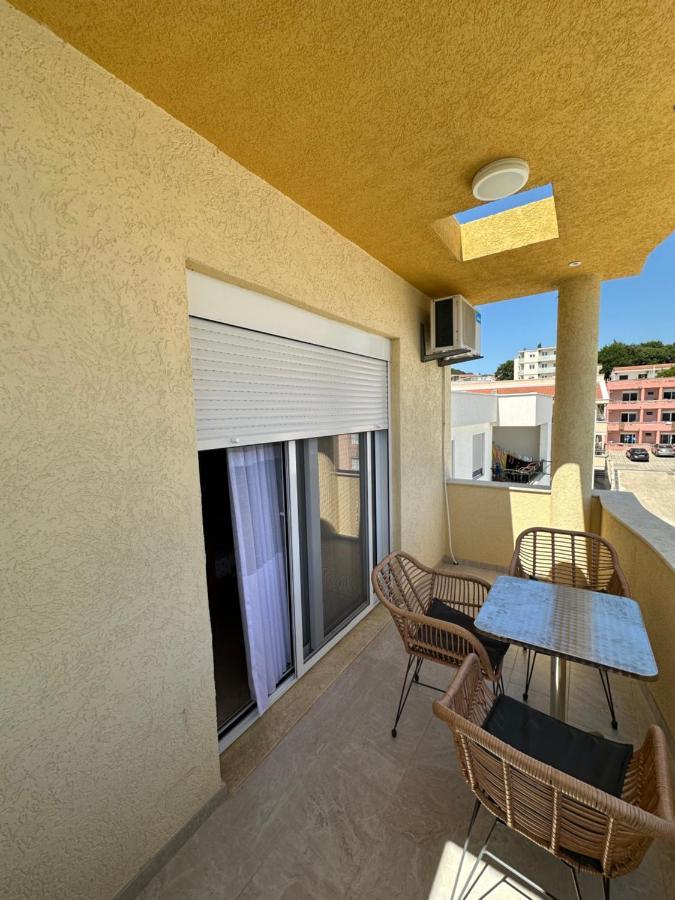 Apartments Edona Ulcinj Exterior photo