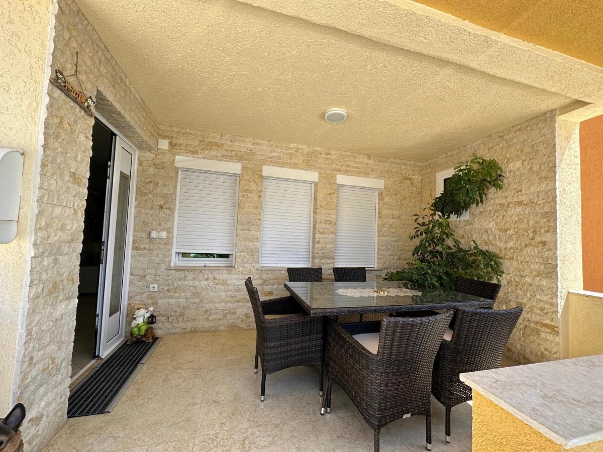 Apartments Edona Ulcinj Exterior photo