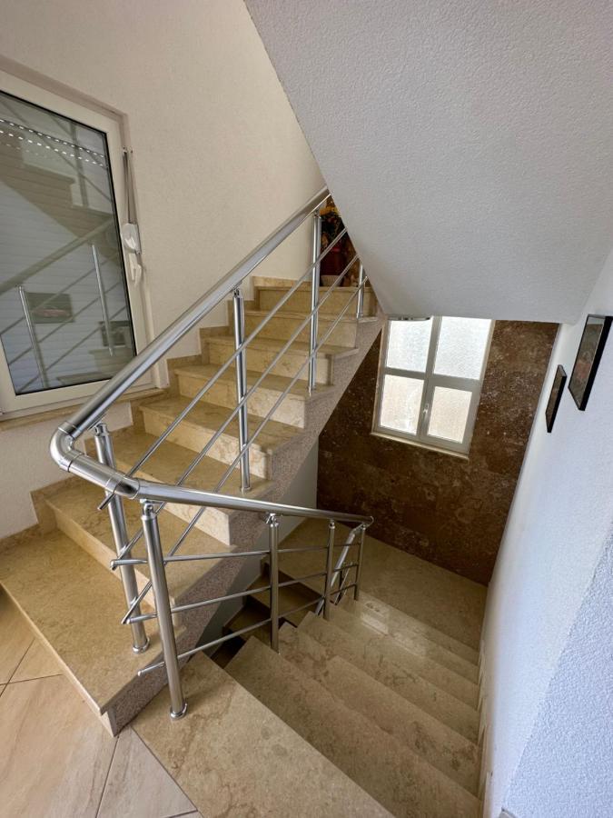 Apartments Edona Ulcinj Exterior photo