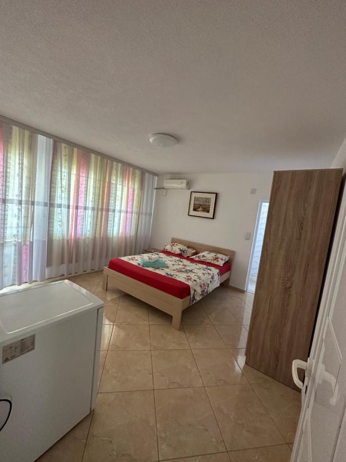 Apartments Edona Ulcinj Exterior photo